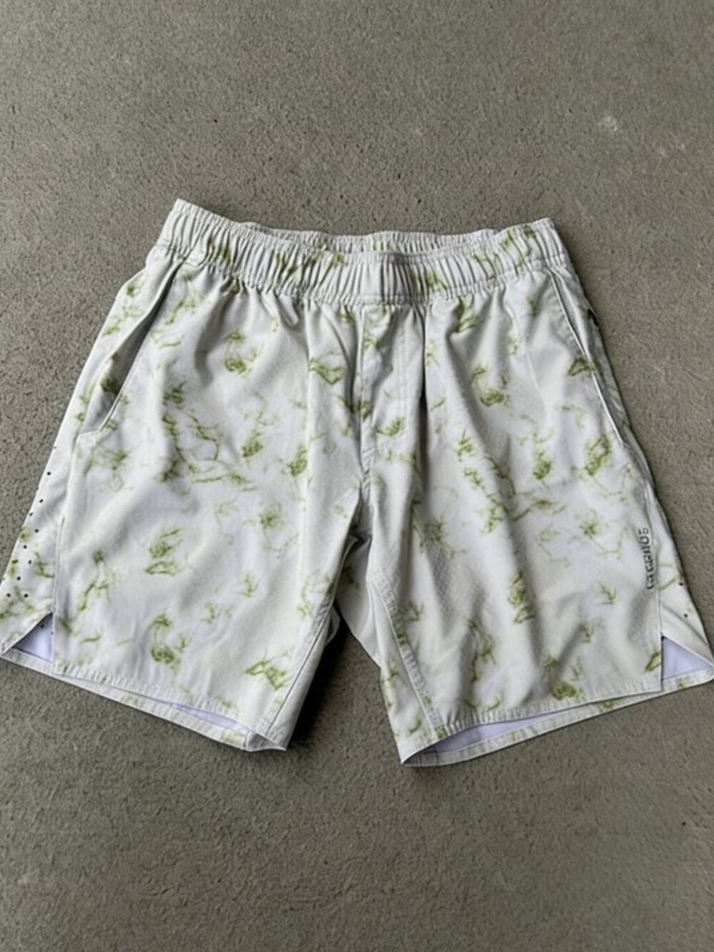 Legends Men’s Performance Athletic Shorts Size S Gray White Training Gym